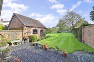 Photo 11- click for photo gallery